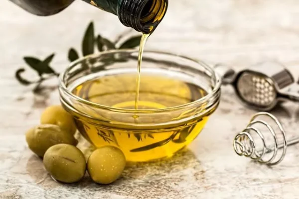 olive_oil_salad_dressing_cooking_olive_healthy_vegetarian_food_diet-853081